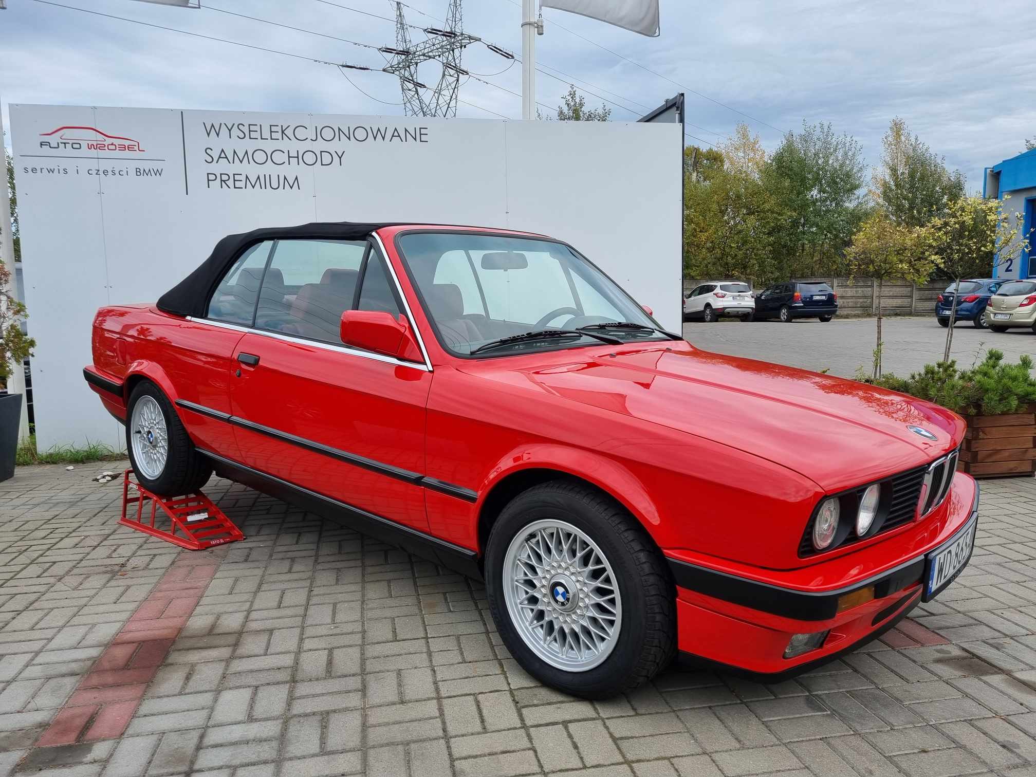 BMW E30 320i kabriolet