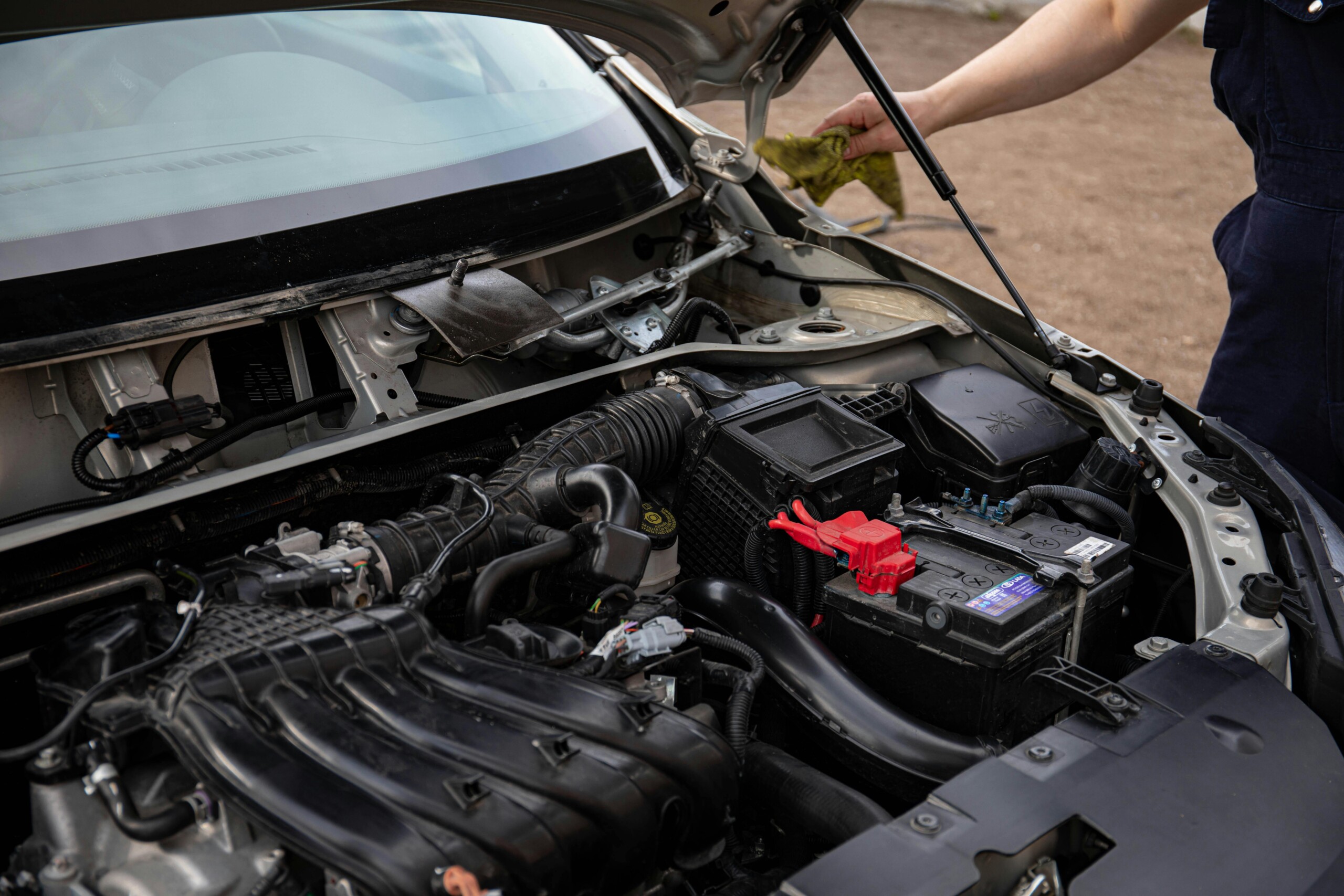 Gdzie Znajduje Się Akumulator w Samochodach BMW?