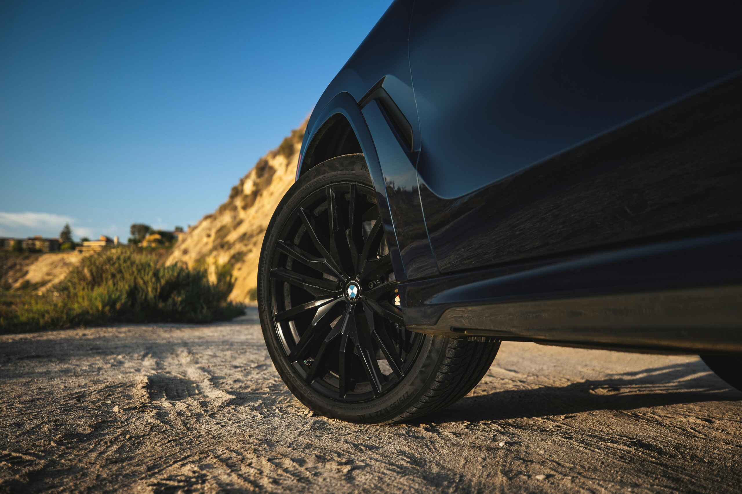 Najlepsze opony do BMW: Jak wybrać odpowiednie opony dla swojego modelu?
