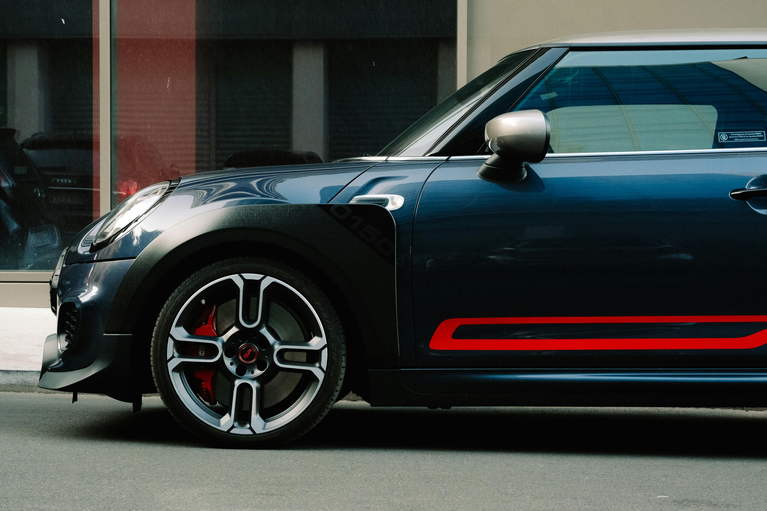 Czym różni się serwis BMW od Mini? Porównanie usług i kosztów